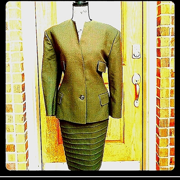 Versace Dresses & Skirts - SALE! Gianni Versace 42 6 Olive Green Wool Rare Tailored Vintage Skirt Suit